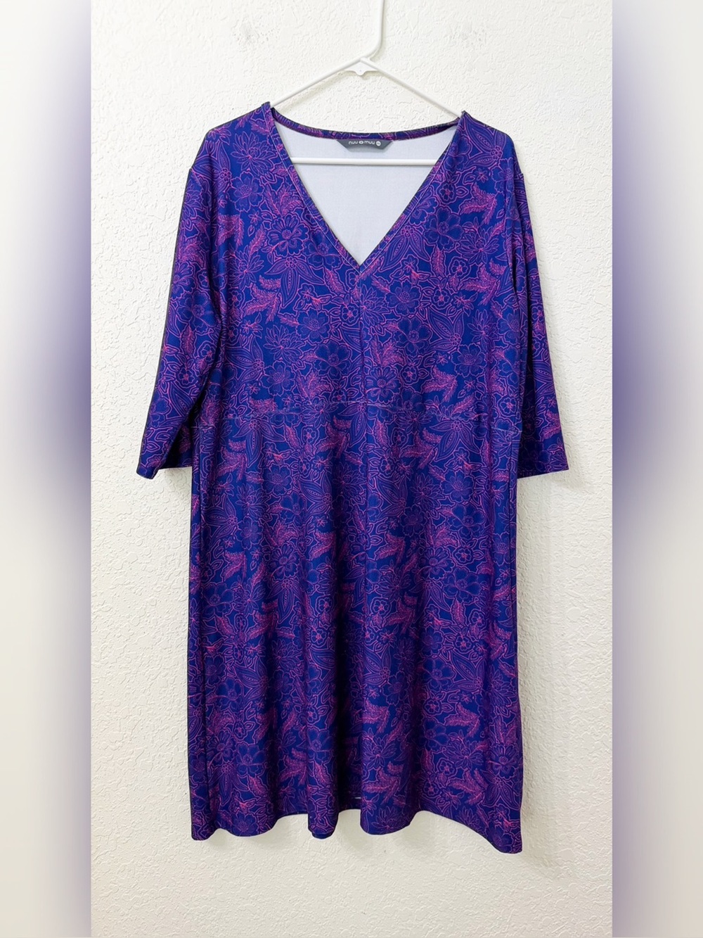 Nuu Muu - Razz Go-Be A-line silhouette with a flattering V-neckline Dress - 2XL